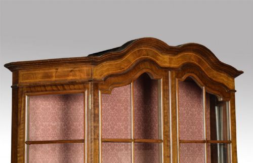 WALNUT INLAID DISPLAY CABINET - ADDITIONAL PHOTO 4