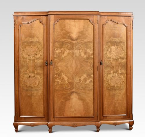 WALNUT THREE DOOR COMPACTUM WARDROBE - ADDITIONAL PHOTO 1