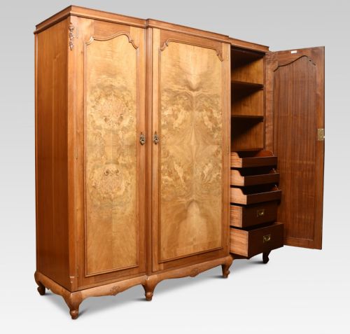 WALNUT THREE DOOR COMPACTUM WARDROBE - ADDITIONAL PHOTO 6