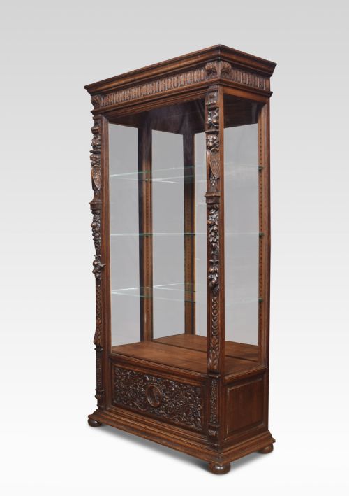 carved oak display cabinet - CATEGORY: ANTIQUE CABINETS - DATED 19TH CENTURY