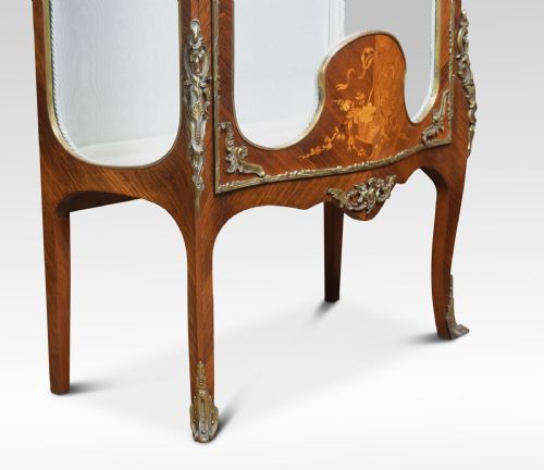 19TH CENTURY KINGWOOD AND MARQUETRY SERPENTINE VITRINE - ADDITIONAL PHOTO 7