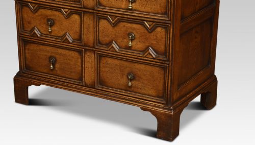 JACOBEAN STYLE OAK CHEST OF DRAWERS - ADDITIONAL PHOTO 6
