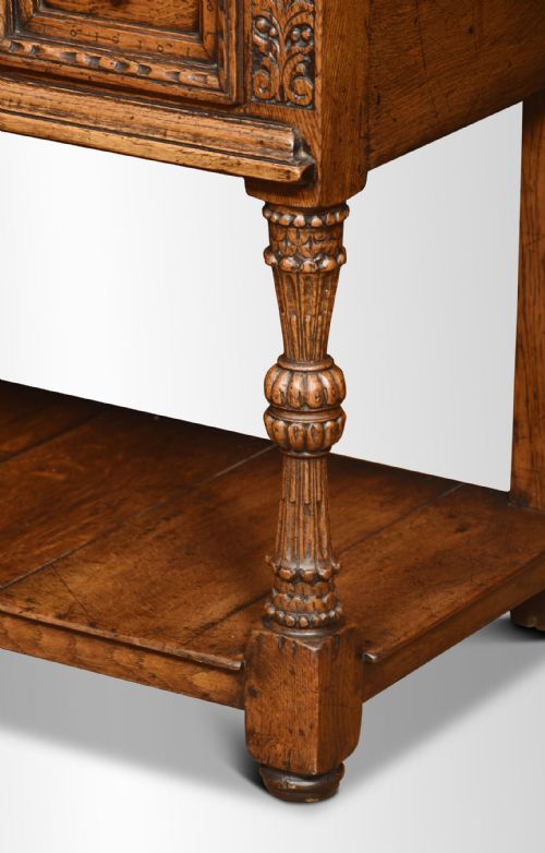 19TH CENTURY OAK SIDEBOARD - ADDITIONAL PHOTO 1