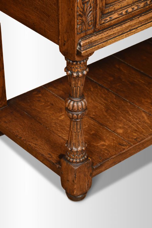 19TH CENTURY OAK SIDEBOARD - ADDITIONAL PHOTO 4