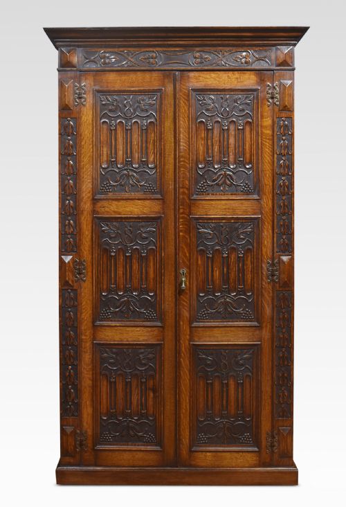 GOTHIC REVIVAL OAK WARDROBE - ADDITIONAL PHOTO 2