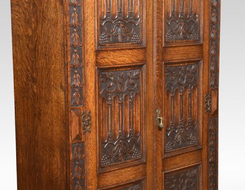 GOTHIC REVIVAL OAK WARDROBE - ADDITIONAL PHOTO 3