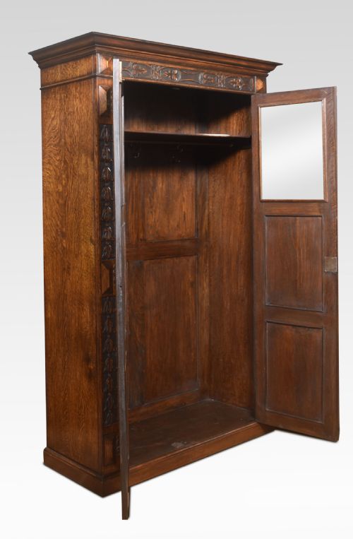 GOTHIC REVIVAL OAK WARDROBE - ADDITIONAL PHOTO 5