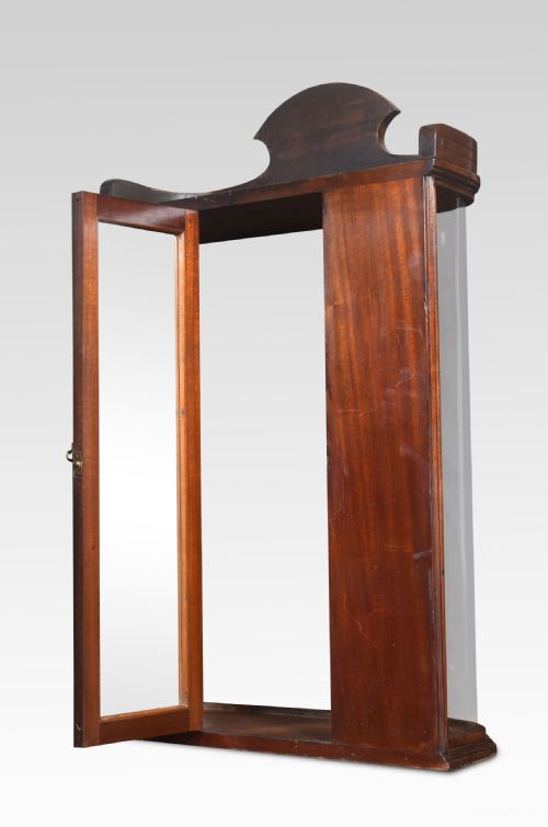 BOW FRONTED DISPLAY CABINET - ADDITIONAL PHOTO 5