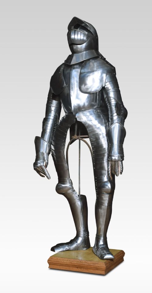 SUIT OF ARMOUR IN THE 17TH CENTURY STYLE - ADDITIONAL PHOTO 1
