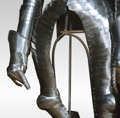 SUIT OF ARMOUR IN THE 17TH CENTURY STYLE - ADDITIONAL PHOTO 2
