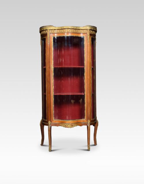 SERPENTINE FRONTED DISPLAY CABINET OF SMALL PROPORTIONS - ADDITIONAL PHOTO 2