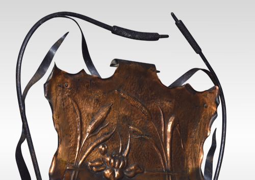 UNUSUAL 19TH CENTURY COPPER EMBOSSED FIRE SCREEN - ADDITIONAL PHOTO 4