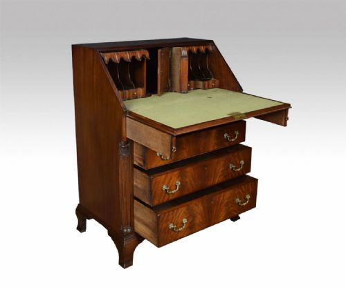 EARLY 20TH CENTURY MAHOGANY BUREAU - ADDITIONAL PHOTO 1