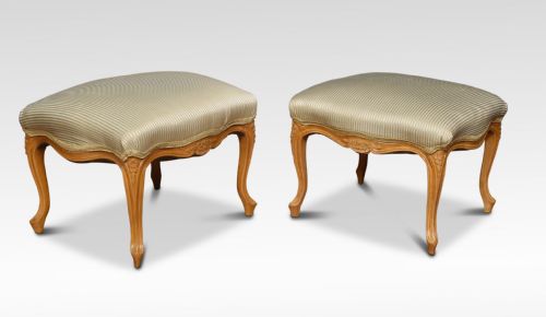 pair of walnut stools - CATEGORY: ANTIQUE STOOLS - DATED 1910