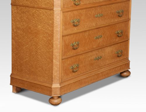 BIRDS EYE MAPLE MIRRORED BACK CHEST OF DRAWERS - ADDITIONAL PHOTO 4