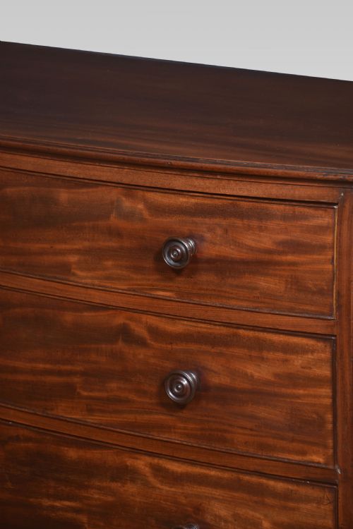REGENCY MAHOGANY BOW FRONT CHEST OF DRAWS - ADDITIONAL PHOTO 5