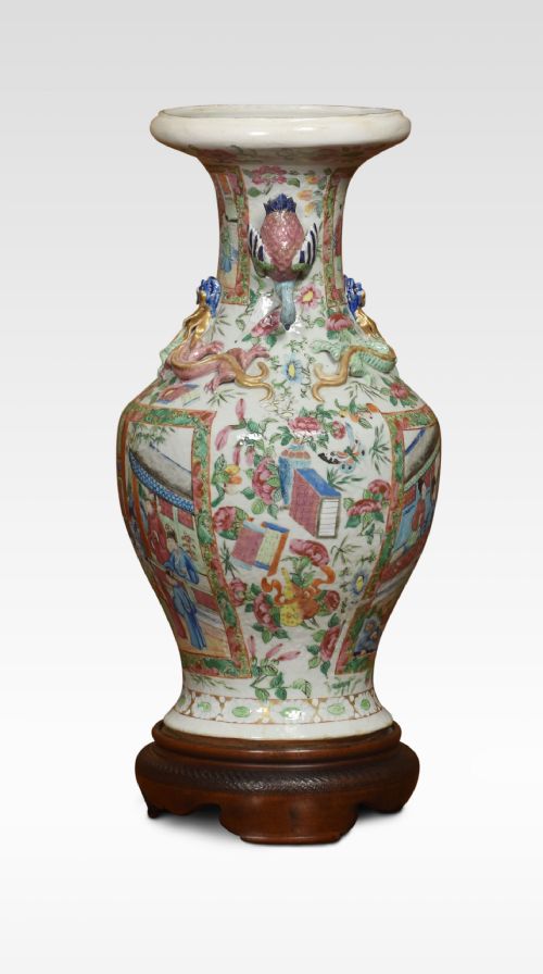 CANTONESE FAMILLE ROSE VASES - ADDITIONAL PHOTO 1