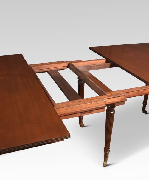 AN IMPERIAL ACTION MAHOGANY EXTENDING DINING TABLE ATTRIBUTED TO GILLOWS - ADDITIONAL PHOTO 4