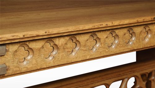 SUBSTANTIAL GOTHIC OAK TABLE - ADDITIONAL PHOTO 2
