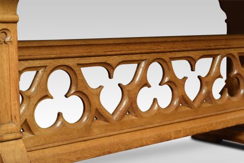 SUBSTANTIAL GOTHIC OAK TABLE - ADDITIONAL PHOTO 6
