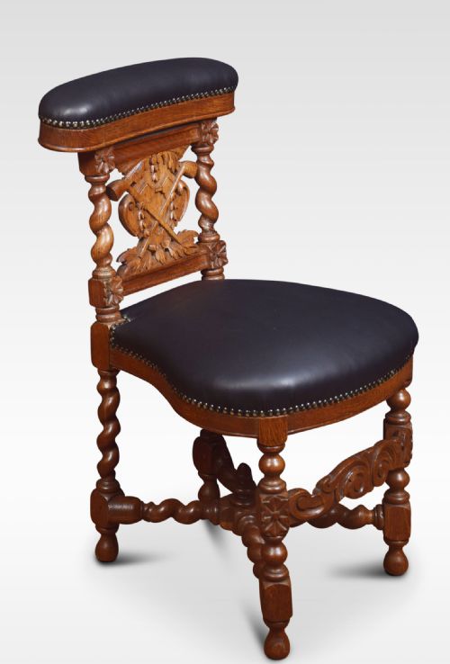 CARVED OAK CHAIR - ADDITIONAL PHOTO 1