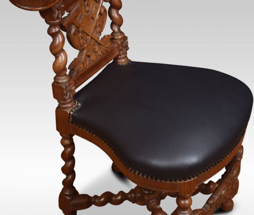 CARVED OAK CHAIR - ADDITIONAL PHOTO 5