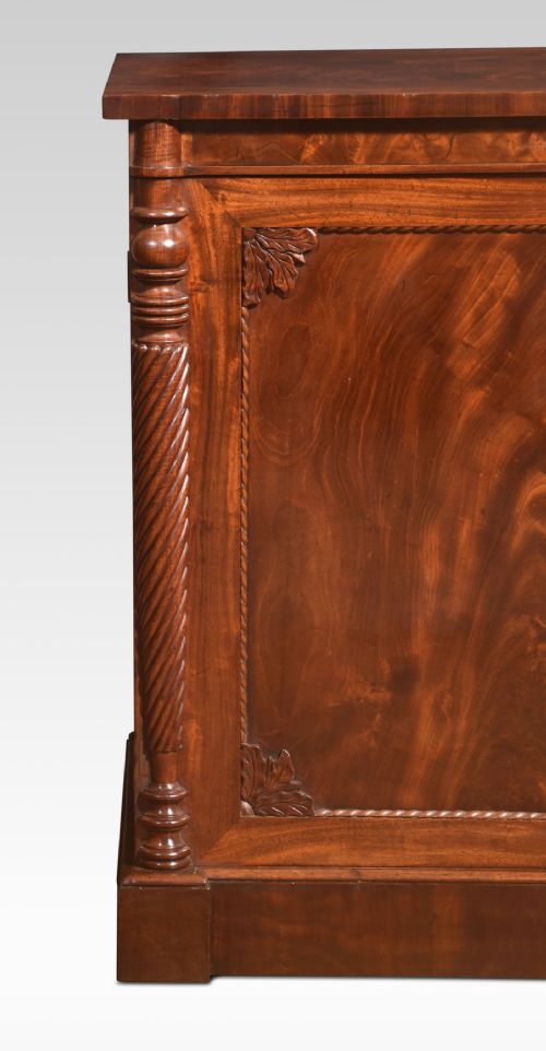 19TH CENTURY MAHOGANY SIDEBOARD - ADDITIONAL PHOTO 4