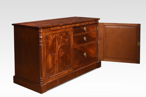 19TH CENTURY MAHOGANY SIDEBOARD - ADDITIONAL PHOTO 5