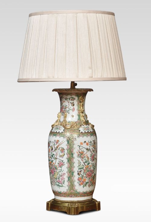 CHINESE CANTON FAMILLE ROSE PORCELAIN VASE LAMP - ADDITIONAL PHOTO 3