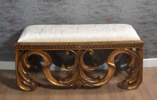 CARVED GILTWOOD WINDOW SEAT - ADDITIONAL PHOTO 1