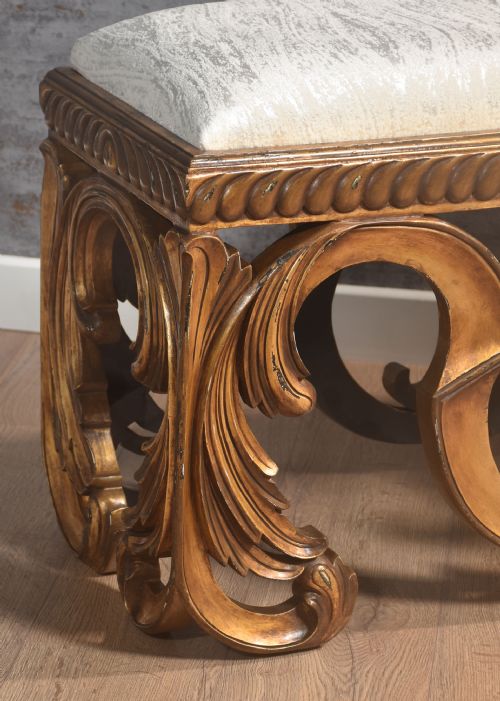 CARVED GILTWOOD WINDOW SEAT - ADDITIONAL PHOTO 3