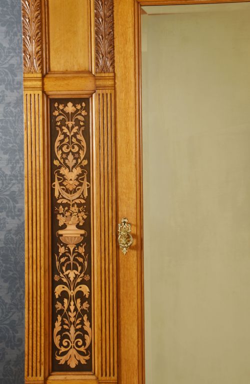 GILLOWS OF LANCASTER MARQUETRY INLAID OAK WARDROBE - ADDITIONAL PHOTO 1