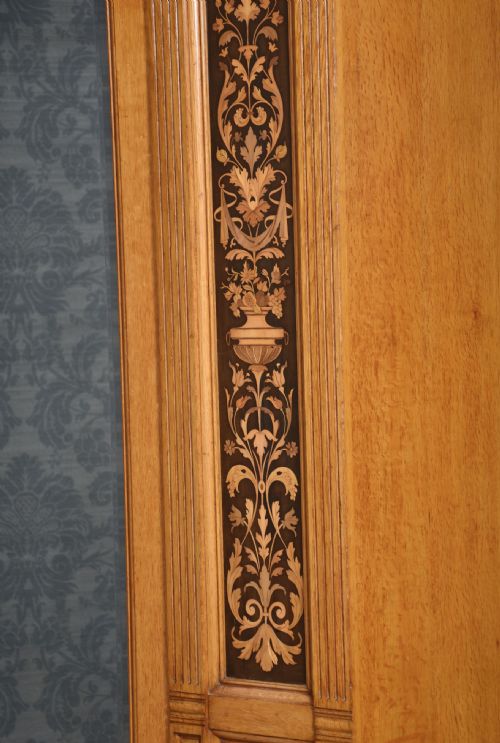 GILLOWS OF LANCASTER MARQUETRY INLAID OAK WARDROBE - ADDITIONAL PHOTO 6