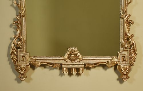 18THCENTURY VENETIANSTYLE SILVERED WALL MIRROR - ADDITIONAL PHOTO 3