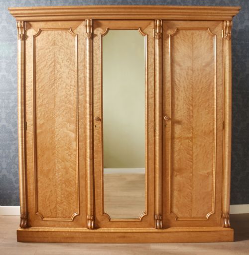 large maple three door compactum wardrobe - CATEGORY: ANTIQUE WARDROBES - DATED 19TH CENTURY