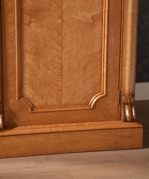 LARGE MAPLE THREE DOOR COMPACTUM WARDROBE - ADDITIONAL PHOTO 4