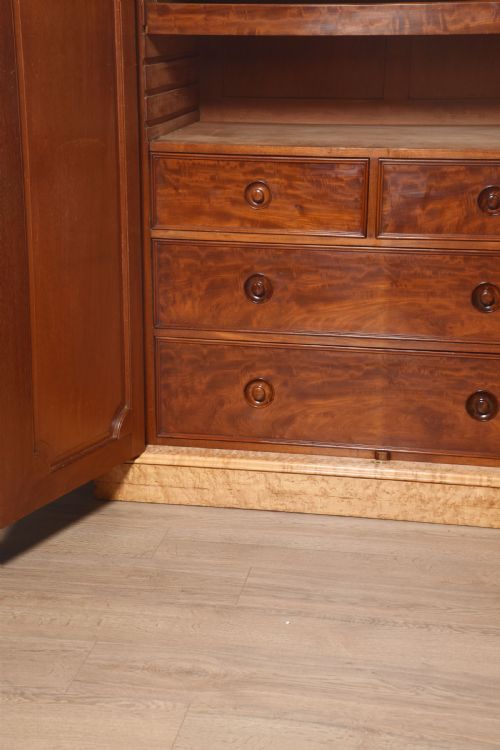 LARGE MAPLE THREE DOOR COMPACTUM WARDROBE - ADDITIONAL PHOTO 6