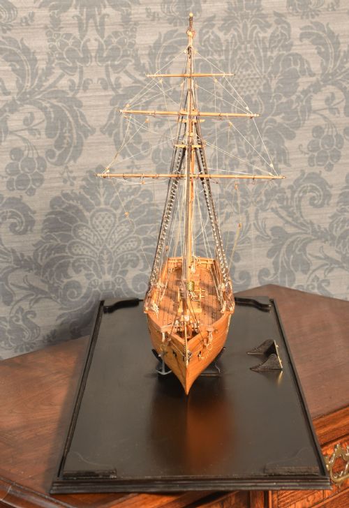 CASED SCALE MODEL OF THE SCOTTISH TWO MASTED SCHOONER - ADDITIONAL PHOTO 3