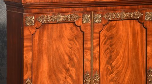 PAIR OF FIGURED MAHOGANY CABINET - ADDITIONAL PHOTO 2