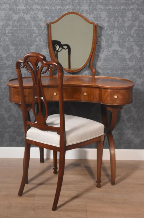 MAHOGANY KIDNEY SHAPED LADYS DRESSING TABLE - ADDITIONAL PHOTO 1