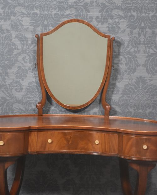 MAHOGANY KIDNEY SHAPED LADYS DRESSING TABLE - ADDITIONAL PHOTO 5
