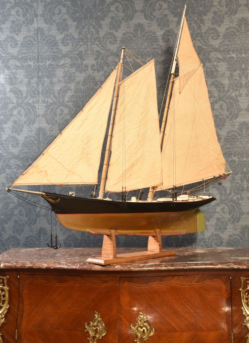 MODEL OF A RACING YACHT - ADDITIONAL PHOTO 5
