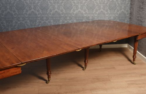 MAHOGANY EXTENDING DINING TABLE - ADDITIONAL PHOTO 4