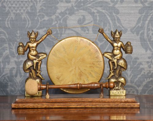brass table gong - CATEGORY: ANTIQUE MISCELLANEOUS - DATED 1900