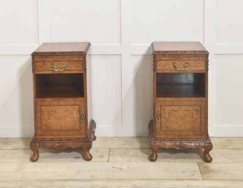 PAIR OF WALNUT BEDSIDE CABINETS - ADDITIONAL PHOTO 5