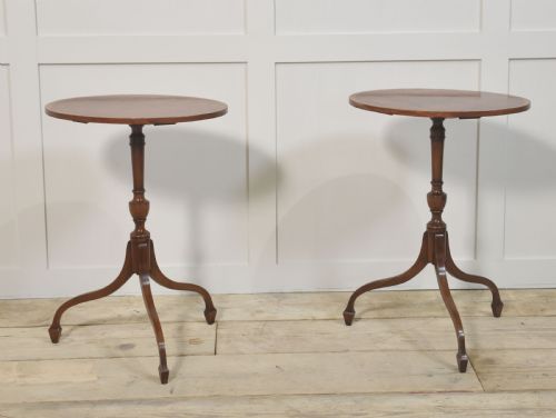 PAIR OF MAHOGANY OCCASIONAL TABLES - ADDITIONAL PHOTO 4