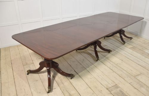 regency mahogany triple pillar dining table - CATEGORY: ANTIQUE TABLES - DATED REGENCY