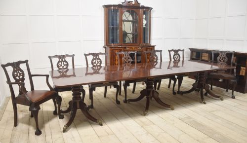 REGENCY MAHOGANY TRIPLE PILLAR DINING TABLE - ADDITIONAL PHOTO 5