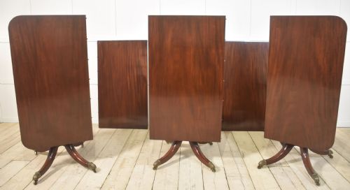 REGENCY MAHOGANY TRIPLE PILLAR DINING TABLE - ADDITIONAL PHOTO 10