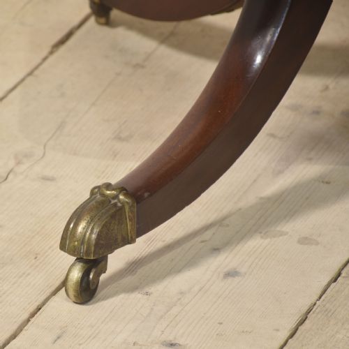 REGENCY MAHOGANY TRIPLE PILLAR DINING TABLE - ADDITIONAL PHOTO 13